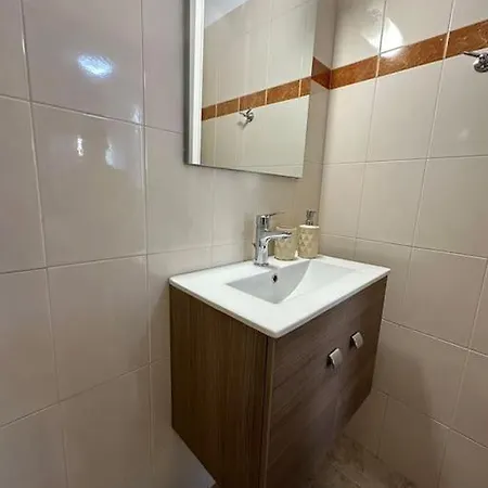 Margarita's Getaway アパート パトラ