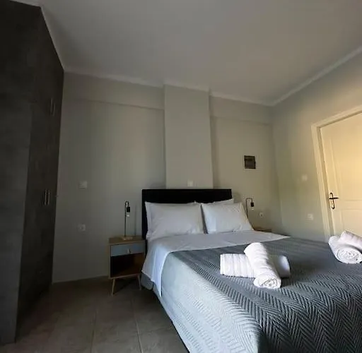 Margarita's Getaway Апартаменты Патра